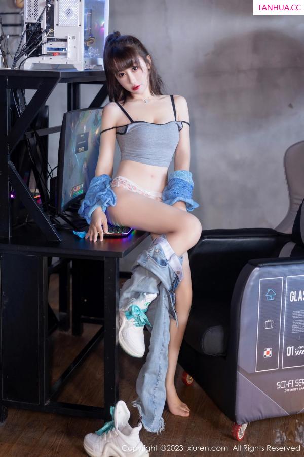   [XiuRen]高清写真图 2023.10.20 No.7540 白笑笑 牛仔裤美腿第25张图片